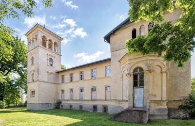 Historisch vastgoed, Voormalige vrijmetselaarsloge bij Legnica, West-Polen
