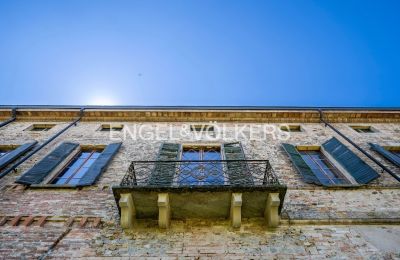 Historische villa te koop Montechiarugolo, Emilia-Romagna, Balkon