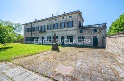 Historische villa te koop Montechiarugolo, Emilia-Romagna, Binnenplaats