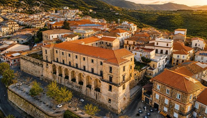 Kasteel te koop Nicotera, Calabria