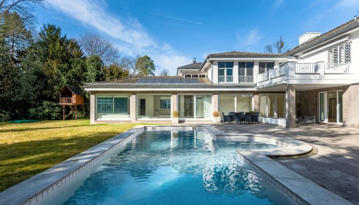 Onder architectuur gebouwde monumentale villa op toplocatie in Berlin-Grunewald