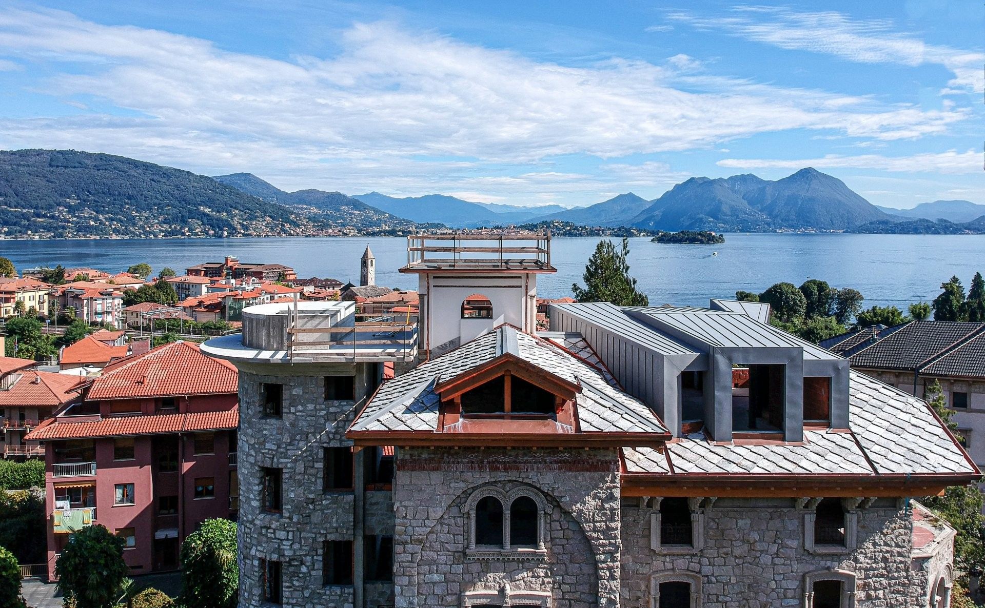 Images Te renoveren Jugendstil villa in Baveno