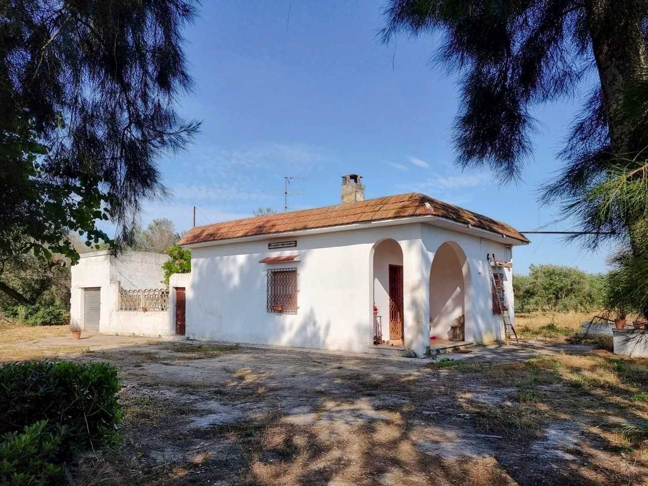 Images Klein landhuis in Puglia met bouwvergunning