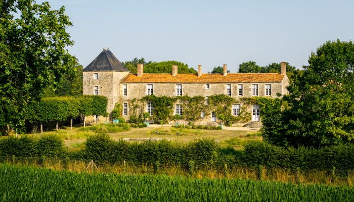 Historische villa te koop Pays de la Loire