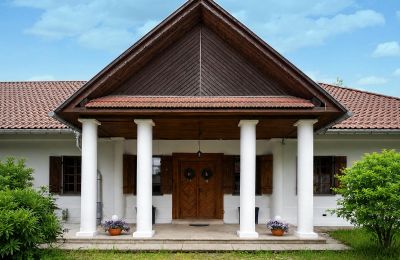 Historisch vastgoed, Landhuis (Dworek) van de Poolse adel ten zuiden van Krakau