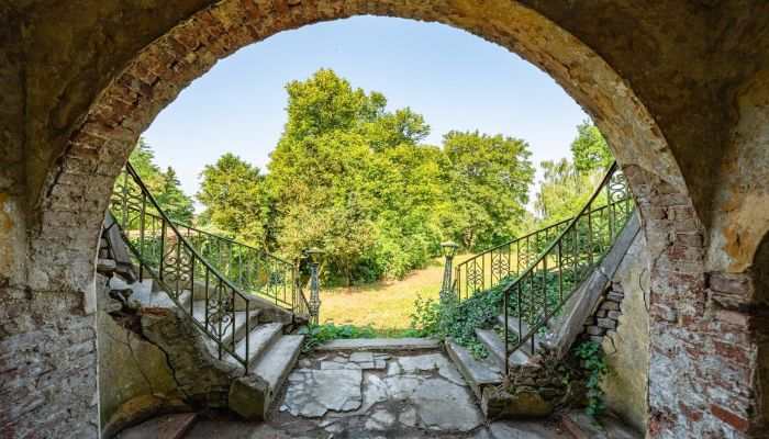 Kasteel te koop Žatec, Regio Ústí nad Labem