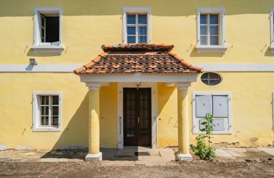 Kasteel te koop Žatec, okres Louny, Ingang