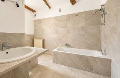 Historisch huis te koop 28823 Ghiffa, Piëmont, Badkamer
