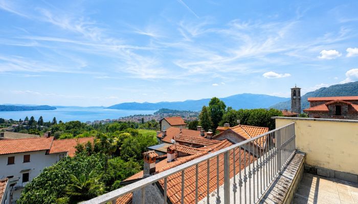 Historisch huis uit de 17e eeuw met uitzicht op het Lago Maggiore bij Verbania