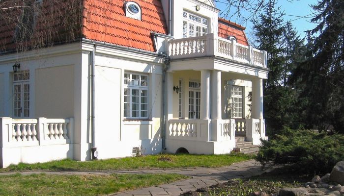 Historische villa te koop Piastów, Mazovië