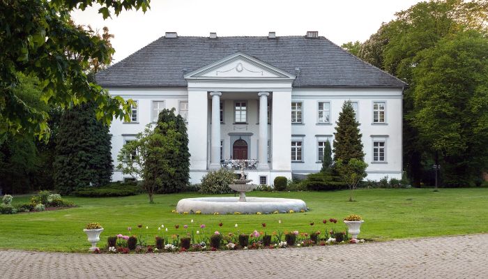 Kasteel te koop Maciejowice, Opole,  Polen