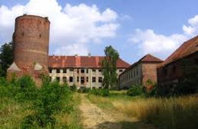 Burcht te koop Swobnica, West-Pommeren, Vorderansicht