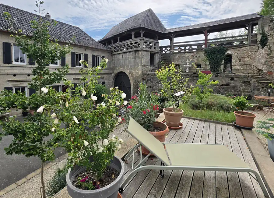 Burg Theisenort als tijdelijk of eeuwig toevluchtsoord