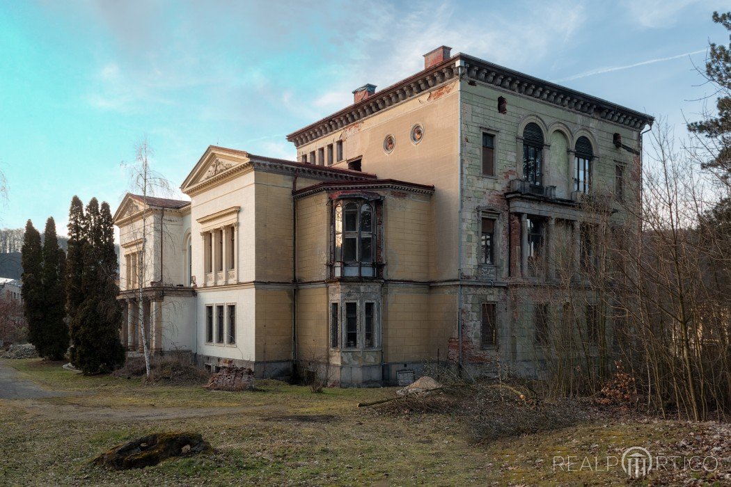 Sanierungsbedürfte Fabrikantenvilla in Tschechien (Mittelböhmen), Midden-Bohemen
