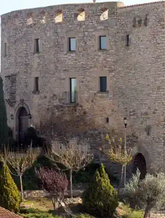 Kasteel in Catalonië uit de 12e eeuw, Granyanella, Catalonië