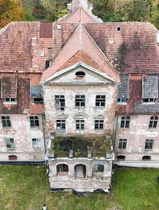 Historisch landhuis in Rychnów met park en ontwikkelingspotentieel, Rychnów, Opole