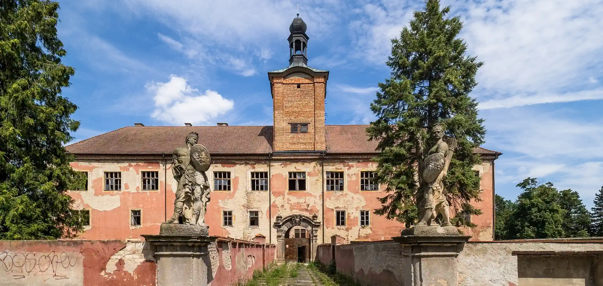 Kasteel in Midden-Bohemen bij Praag, Tsjechische Republiek