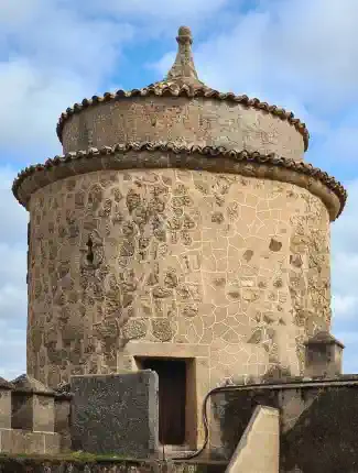 Extremadura: Middeleeuws kasteel met privé jachtterrein, San Vicente de Alcántara, Extremadura