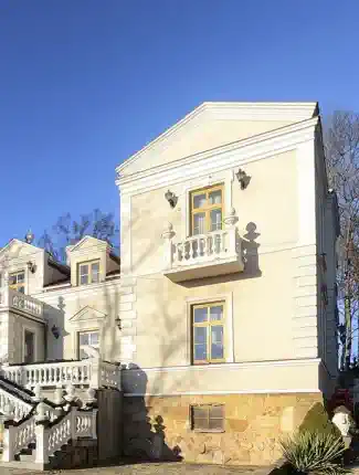 Landhuis Tarnowski in Ostrowiec Świętokrzyski met park en bijgebouwen, Ostrowiec Świętokrzyski, Heilig Kruis