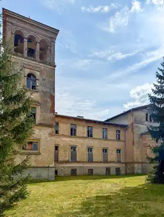 Voormalige vrijmetselaarsloge bij Legnica, West-Polen, Jawor, Neder-Silezië