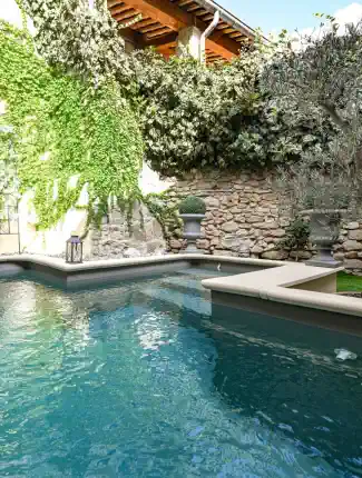 Historisch huis met karakter, privétuin en vijver, Uzès, Occitanie