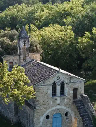 Historisch eigendom in Zuid-Frankrijk met kapel en natuurlijke bronnen, 39 hectare, Provence-Alpes-Côte d'Azur