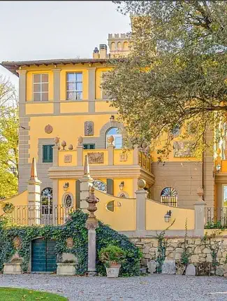 Historische Villa Augusto Rey in Toscaanse neorenaissance stijl nabij Pisa en Lucca, Tripalle, Toscane