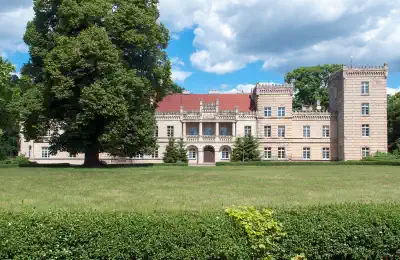 Te koop: kastelen in Groot-Poolen